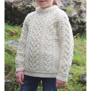 Aran Crafts Girls Irish 100% Merino Wool Heart Design Cable Knit Sweater 8-11Y